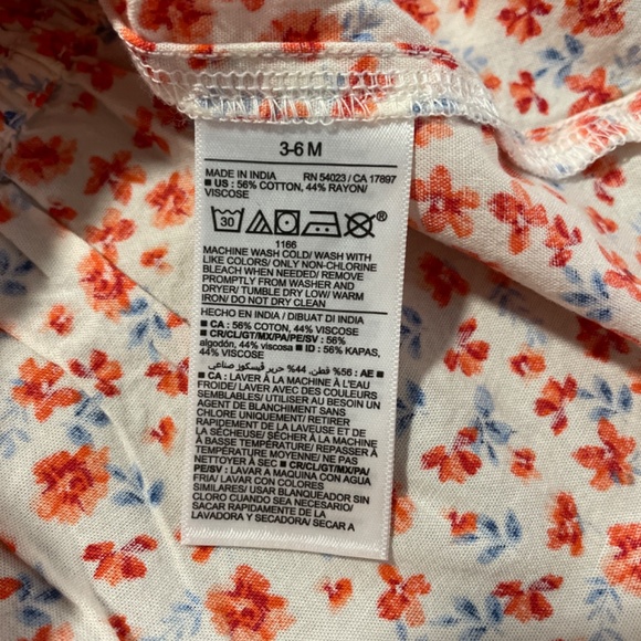 New Gap bubble shorts and floral tank top size 3-6 months - Picture 12 of 12